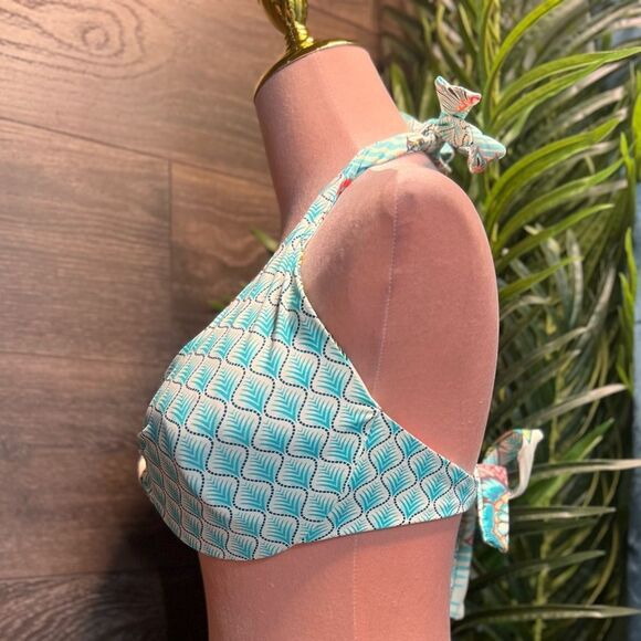 Coco Reef Verso Bra Sized Twist Reversible Underwire Bikini Top, Tropical Lotus. - Picture 10 of 15